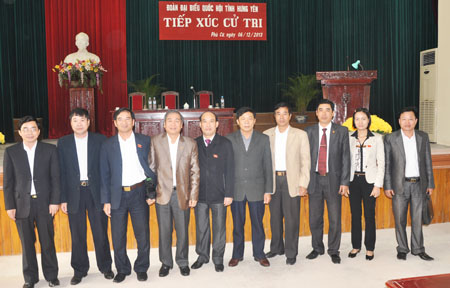 Đoàn đại biểu Quốc hội tỉnh Hưng Yên Tiếp xúc cử tri huyện Phù Cừ